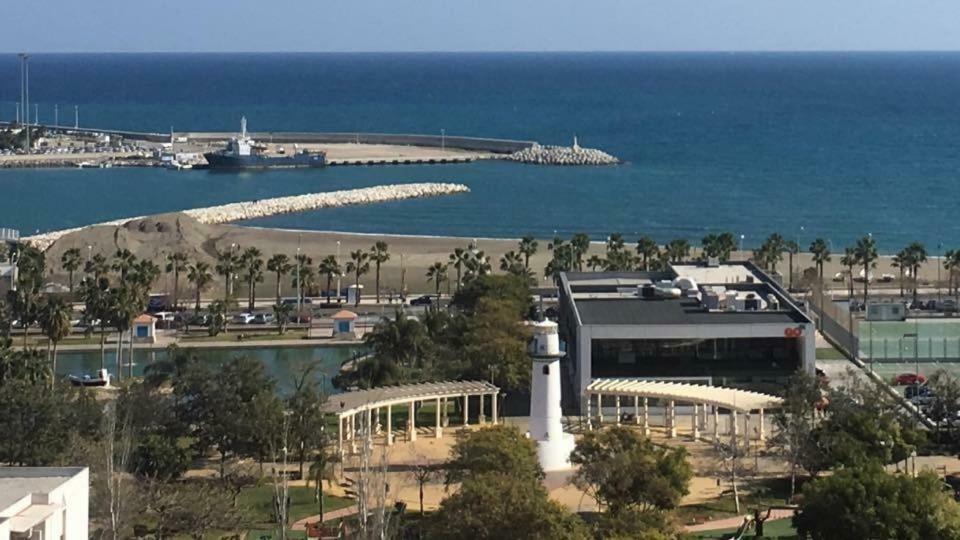 Apartamento Angelinma Apartment Malaga Bagian luar foto