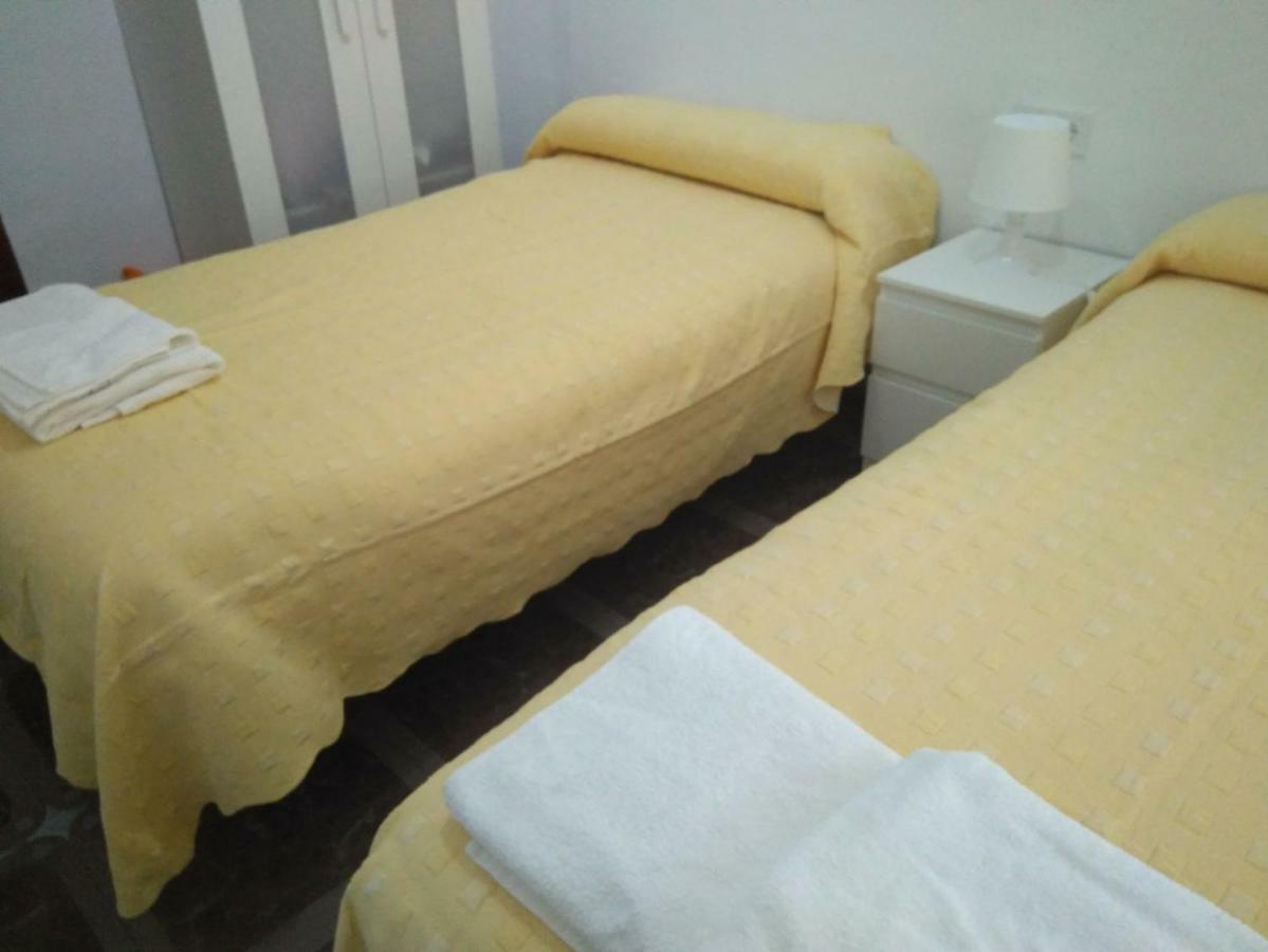 Apartamento Angelinma Apartment Malaga Bagian luar foto