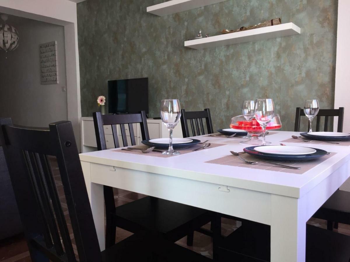 Apartamento Angelinma Apartment Malaga Bagian luar foto